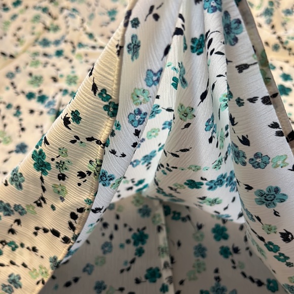 a.n.a A New Approach Womenโs Long Sleeve Blouse NWT Small - Picture 10 of 11